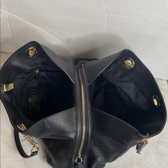 Coach Black Shoulder Bag with Gold Chain - Picture 11 of 16